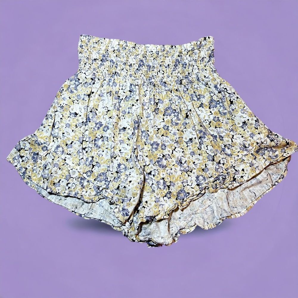 Wild Fable Elastic High Waisted Floral Shorts - Small